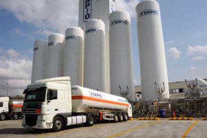 Trasporto ossigeno con camion e TIR, serbatoi ossigeno